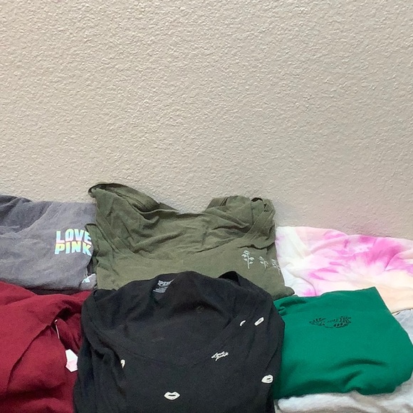 All New With Tags VS Pink Shirt And More Mystery Box - Picture 4 of 5